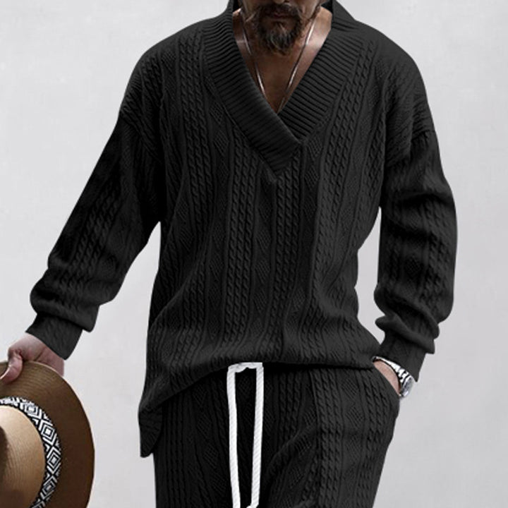 Chunky knit pullover for men with V-neck and relaxed fit Lune London