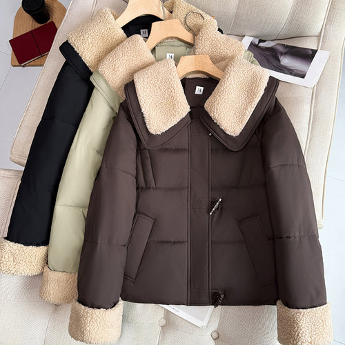 Short quilted jacket for women with an oversized fit and faux fur collar Amarae