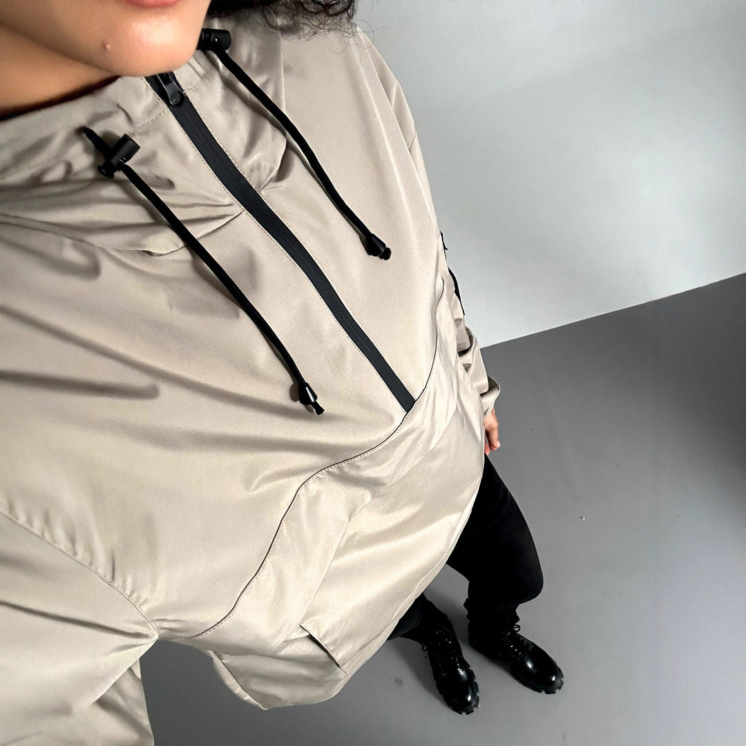 Functional jacket for women with practical pockets and adjustable waist Lune London
