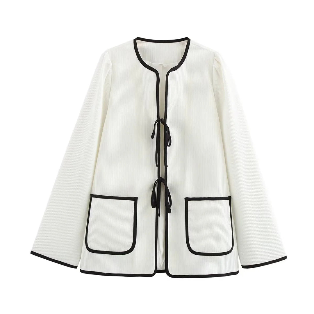 Casual work jacket for women with practical button detail and trendy pockets Lune London