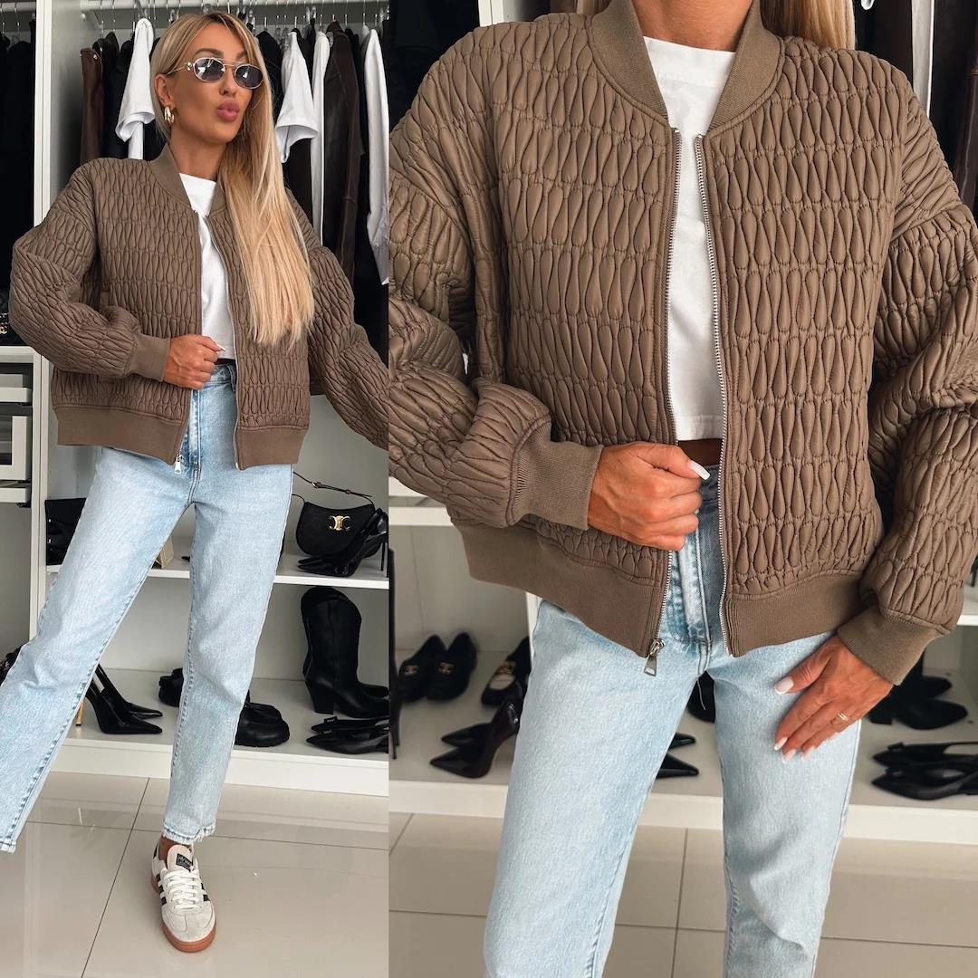 Quilted jacket for women with a comfortable fit and elastic cuffs Lune London