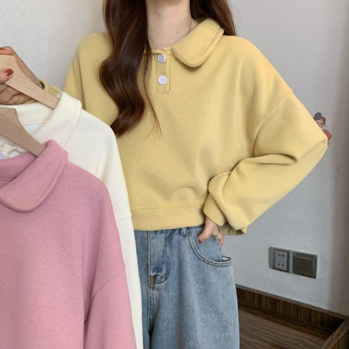 Women's short sleeve sweatshirt with fashionable collar and decorative buttons