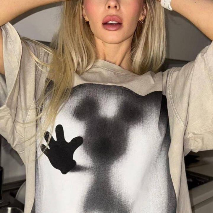 Oversized sweatshirt for women with creative graphic pattern Lune London