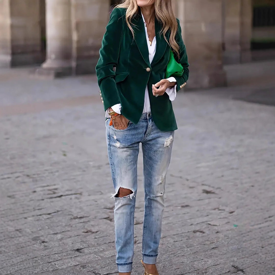 Ladies Elegant tailored velvet blazer with notch lapels and single-button Amarae