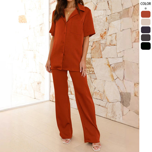Satin pajama set for women with elegant short sleeve blouse and loose pants Chic & Stil