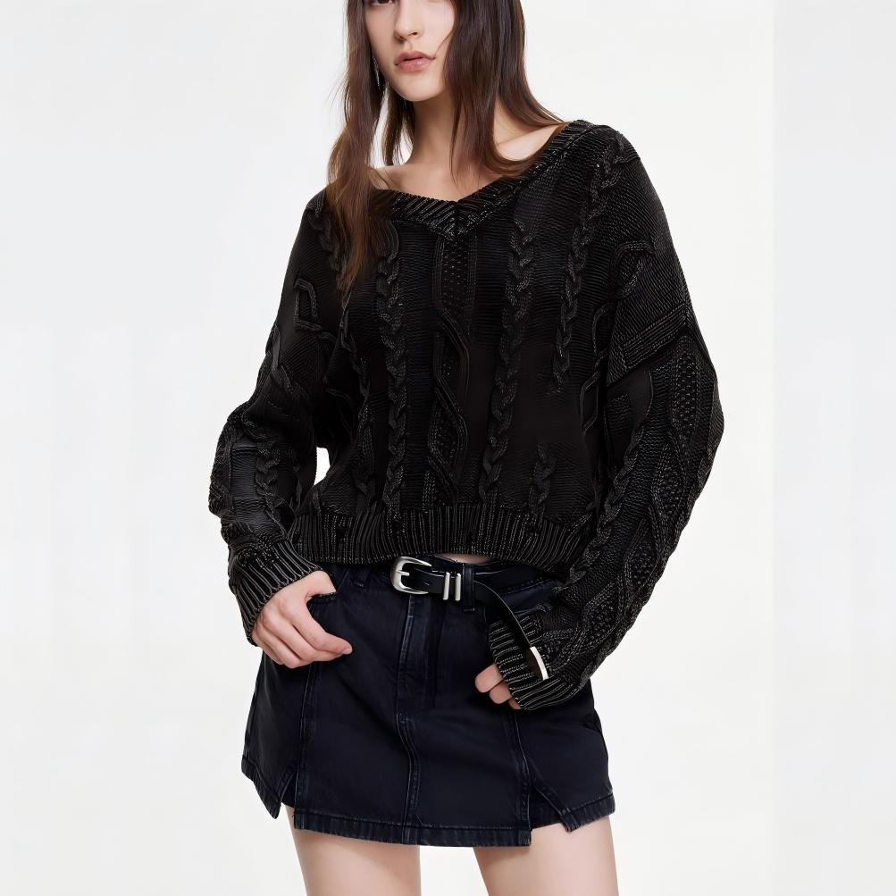 Pull en maille pour femmes avec motif en cable et col en V Chic & Stil