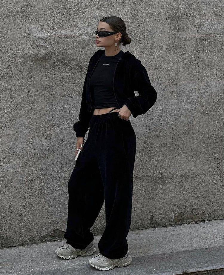 Women's sporty hoodie set with elastic waist and relaxed fit Lune London