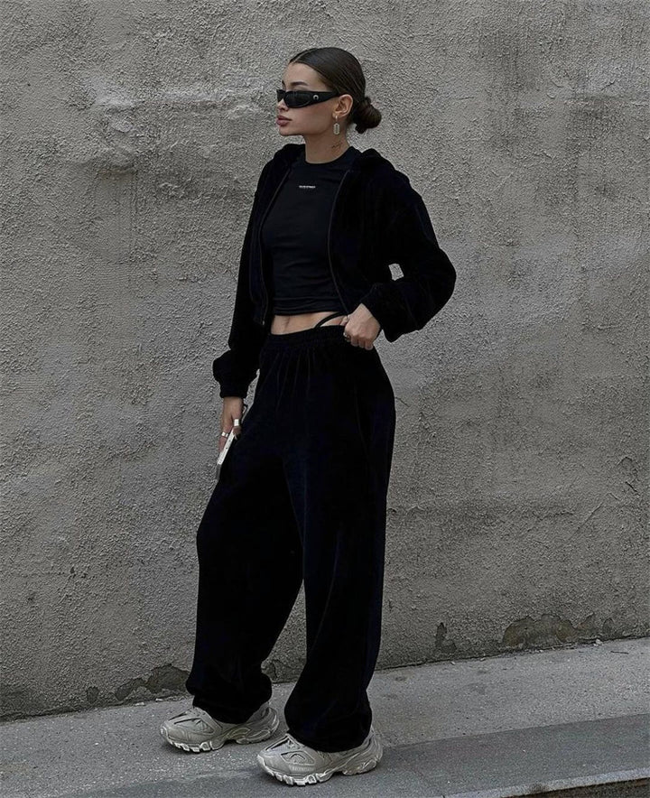 Women's sporty hoodie set with elastic waist and relaxed fit Lune London