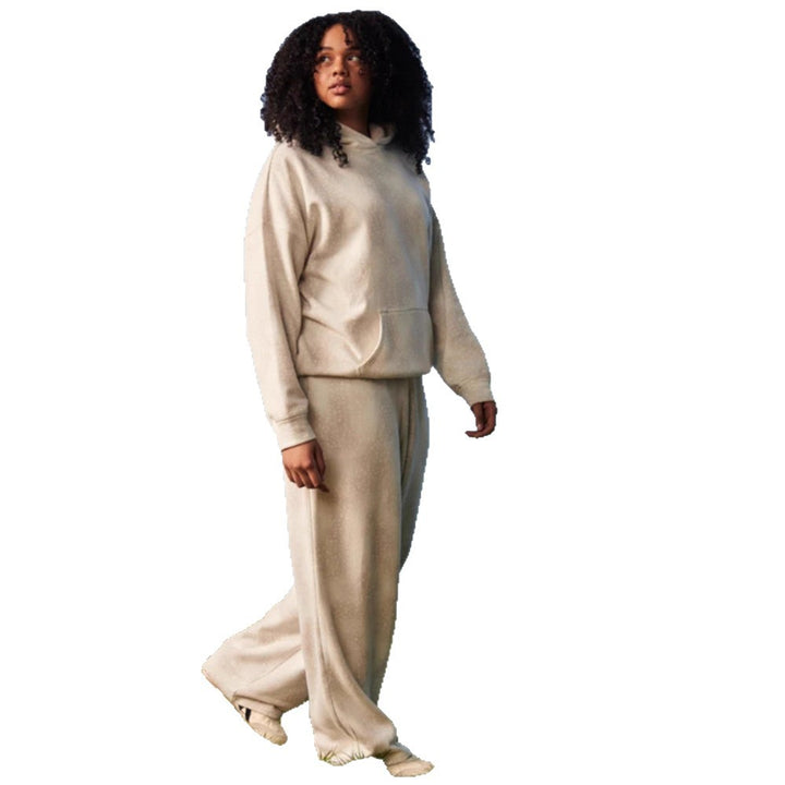 Ensemble de sweat-shirt et pantalon de jogging confortable pour femmes Chic & Stil