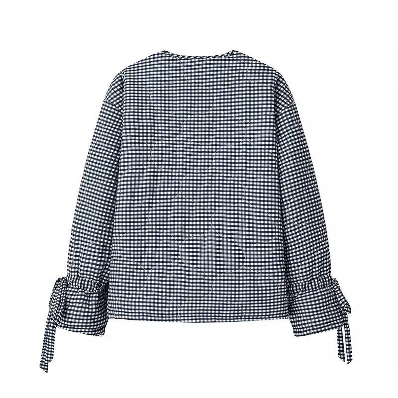Lady quilted jacket with gathered sleeves and decorative snap buttons Lune London
