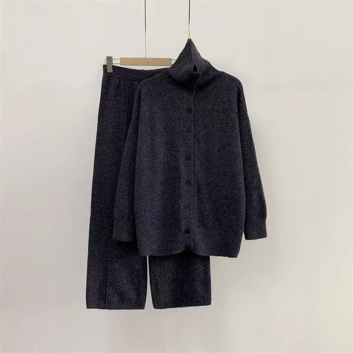 Ensemble tricot femme avec col haut et design à boutons Chic & Stil