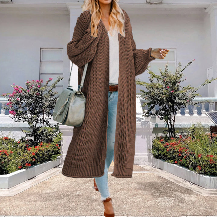 Ladies loose-fitting chunky knit cardigan with trendy details Lune Londonl