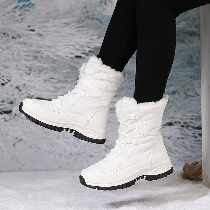 Winter boots for women with insulated lining and non-slip sole Lune London
