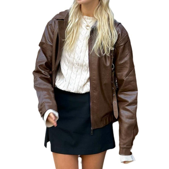 Women's oversized modern faux leather jacket with practical pockets Lune London