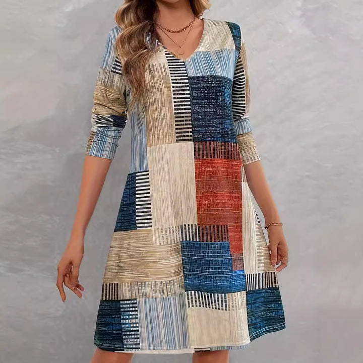 Casual dress for women with graphic pattern and loose fit Lune London