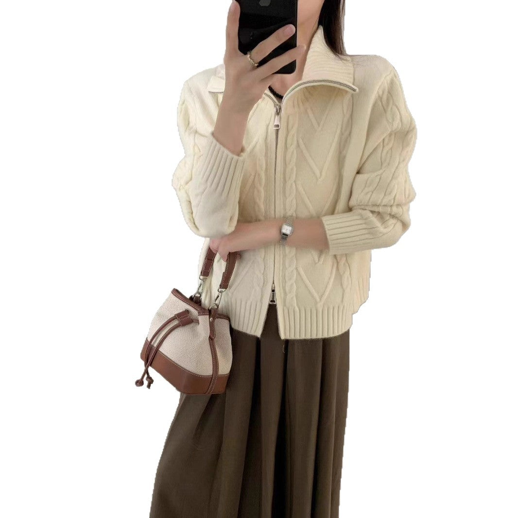 Cardigan pour femmes avec zip et motif en cablage moderne Chic & Stil