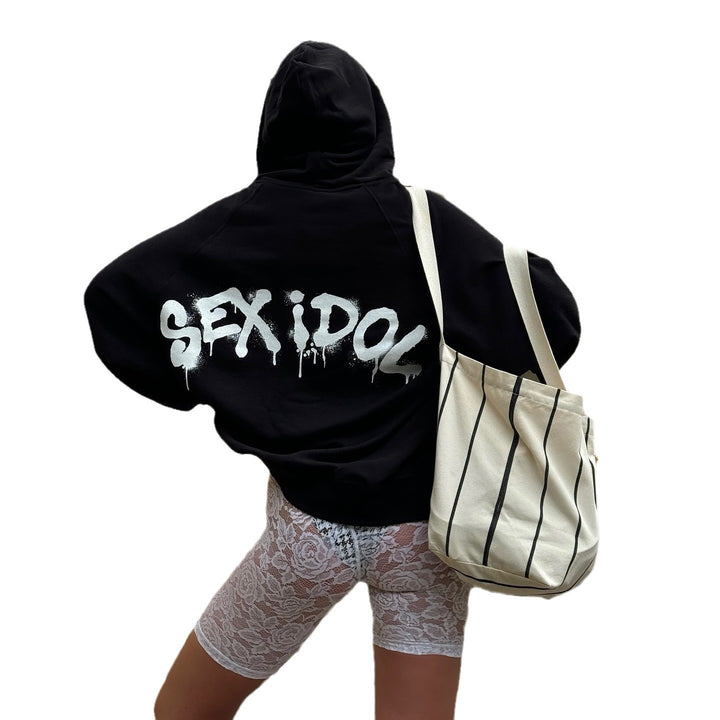 Fashionable women's hoodie with kangaroo pocket and soft inner lining Lune London