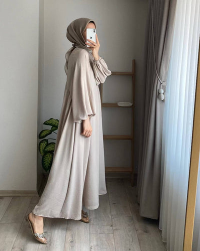 Elegant maxi dress for ladies with voluminous sleeves and a fluid cut Amarae