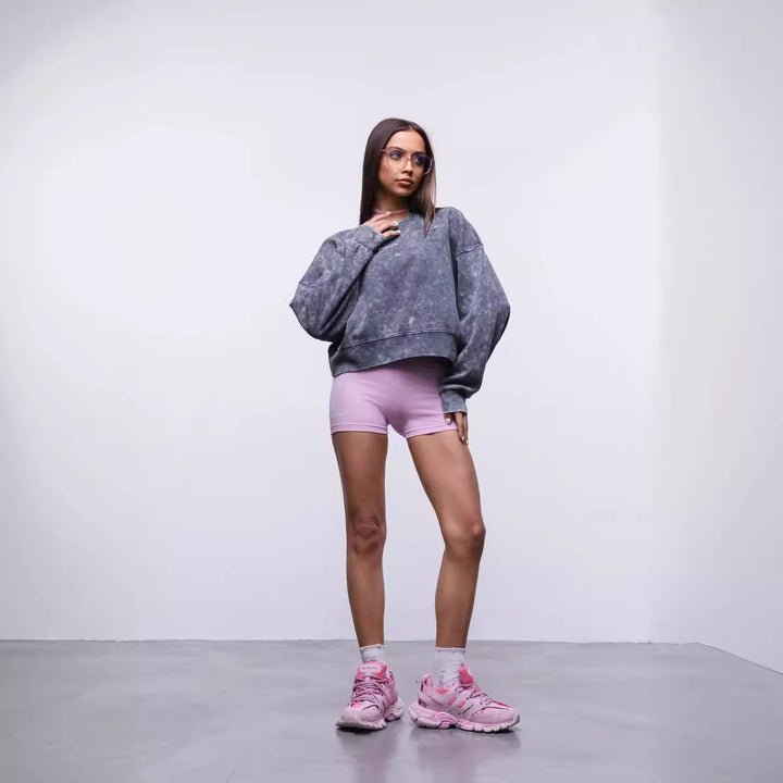 Short sweatshirt for women with wide sleeves and a trendy wash effect Lune London