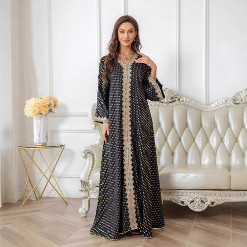 Robe maxi femme au style kaftan élégant avec des embellissements délicats Chic & Stil