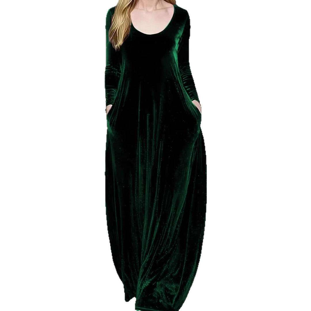 Maxi dress for women in velvety material with practical pockets Lune London