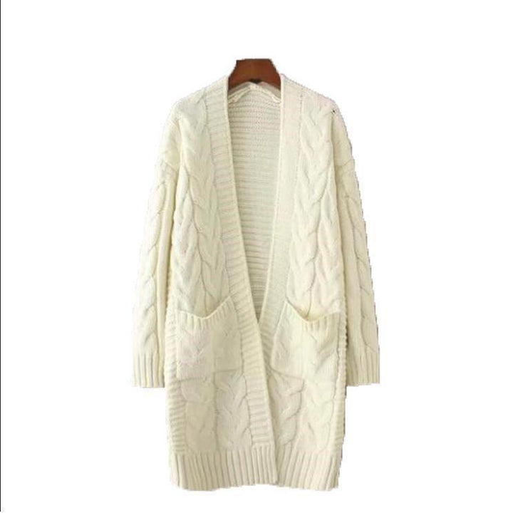 Women’s cardigan with chunky cable pattern and pockets Lune London