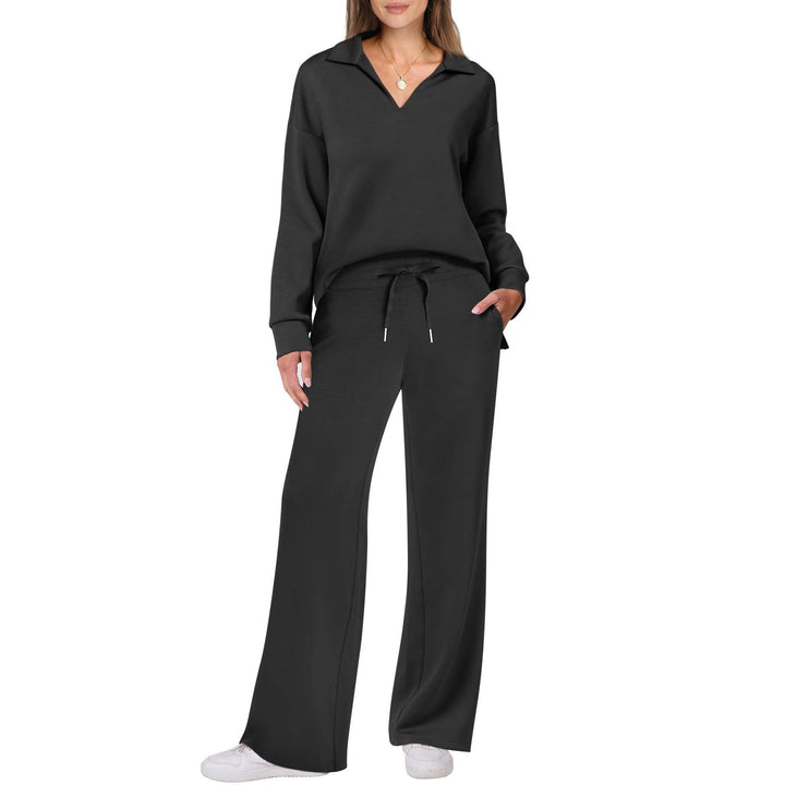 Cozy lounge set for women with V-neck Lune London