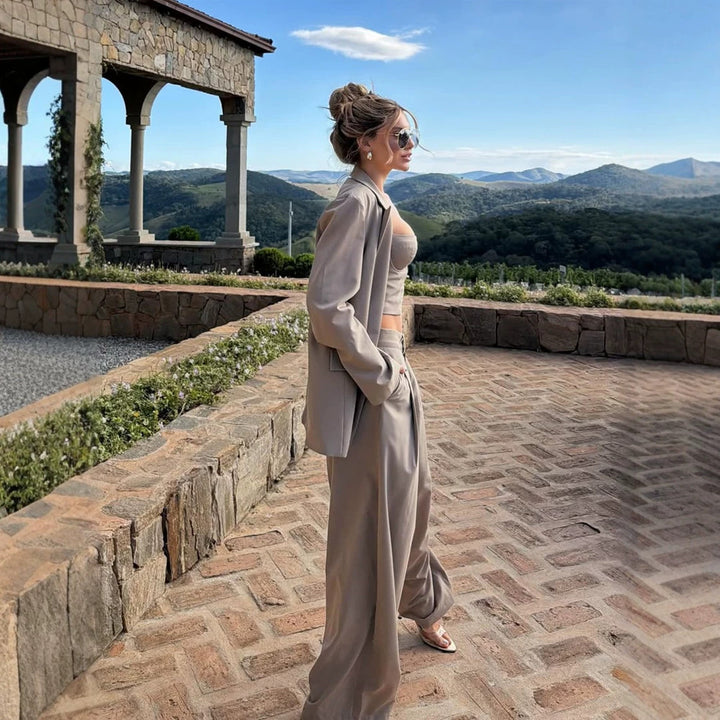 Women Three-Piece Tailoring Set with Corset Top, Oversized Blazer and Pleated Wide-Leg Pants Amarae