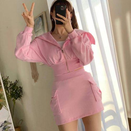 Ladies sporty hoodie dress with practical pockets Chic & Stil
