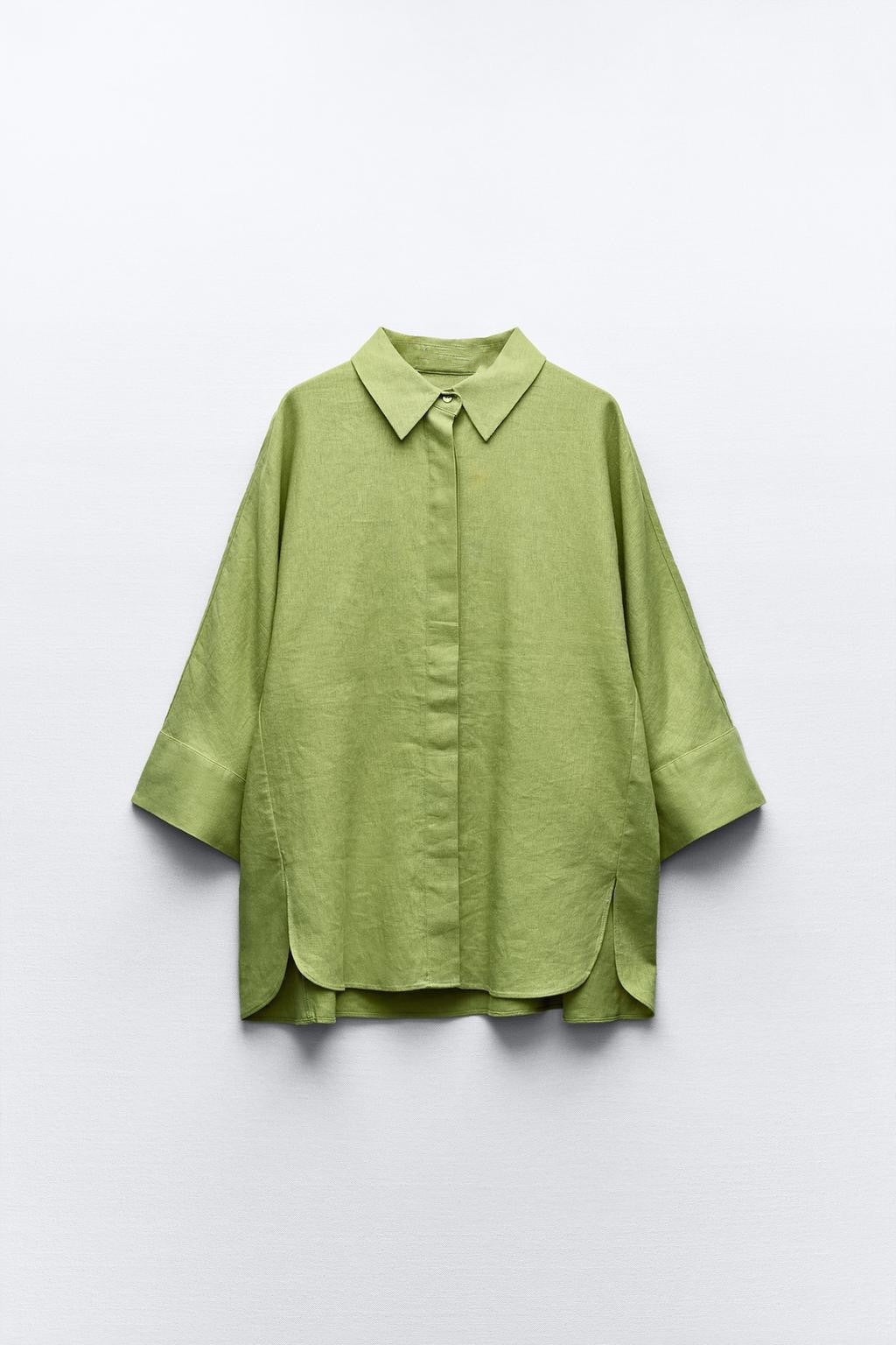 Casual oversized shirt for women in lightweight cotton blend with classic details Lune London