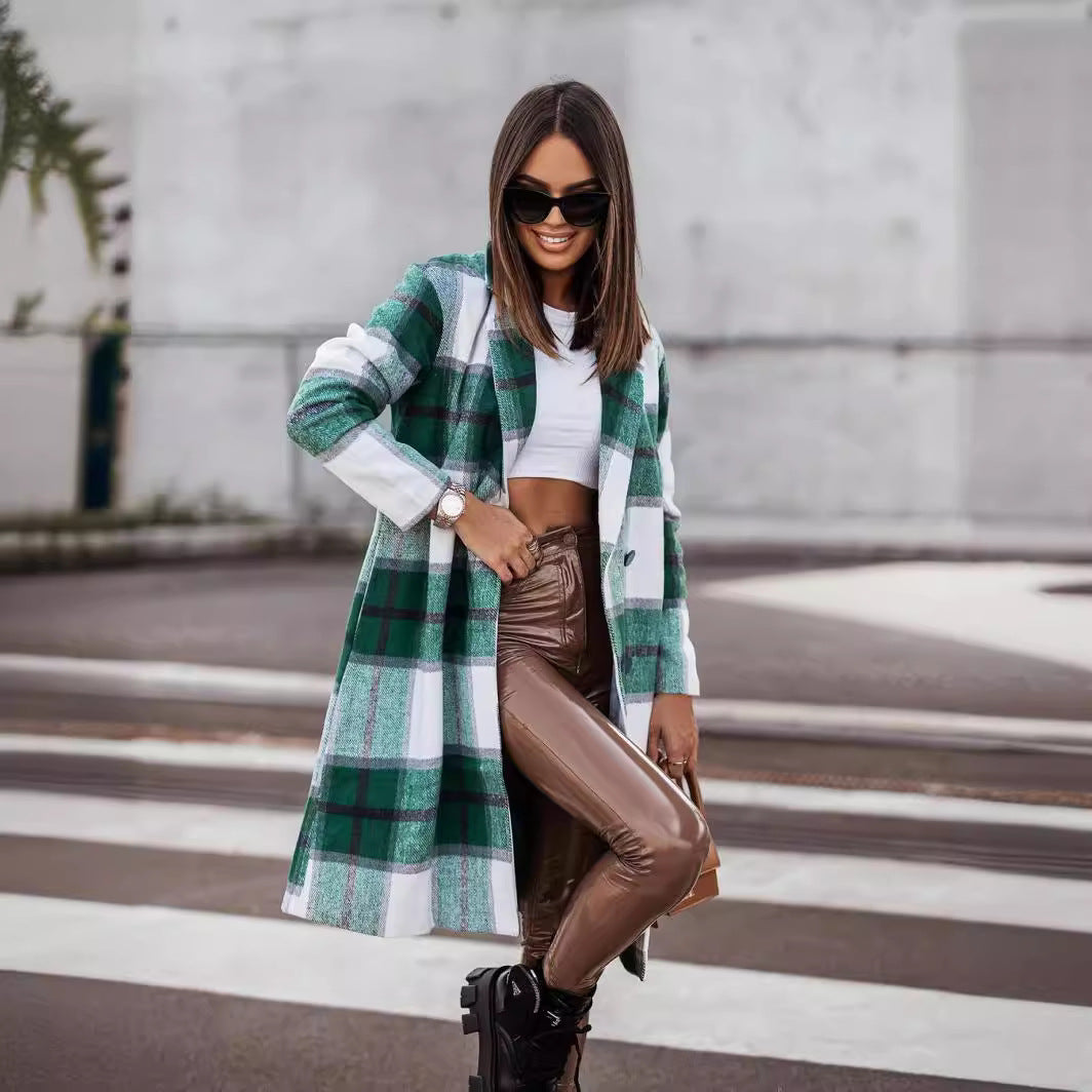 Long wool coat for women with plaid pattern and adjustable belt Lune London