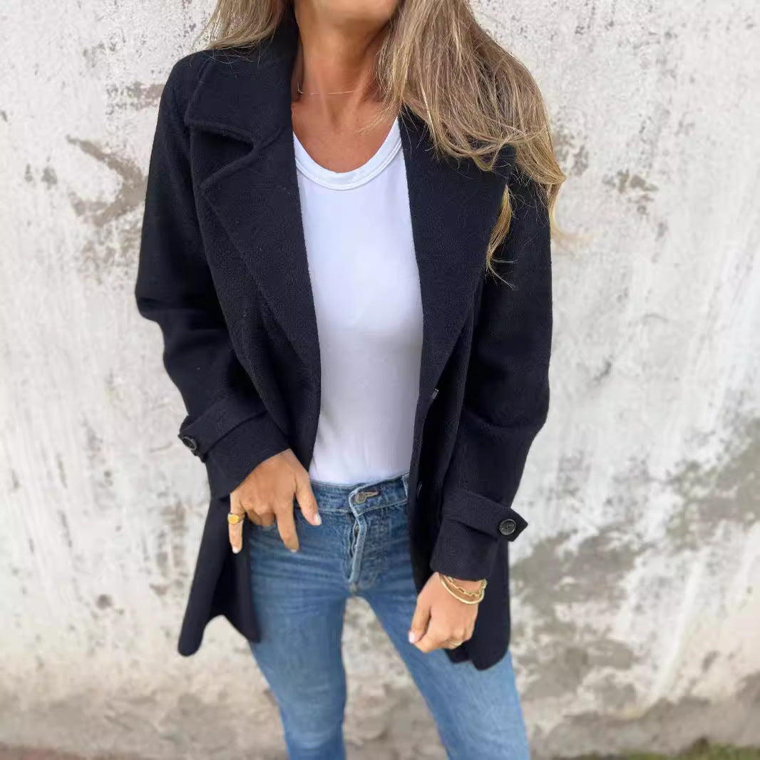Lune London | Women's timeless wool blazer with practical lapel collar and pockets
