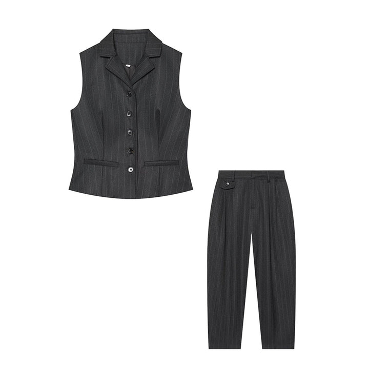 Women's high-waisted pleated trousers with stripes and decorative flap Amarae