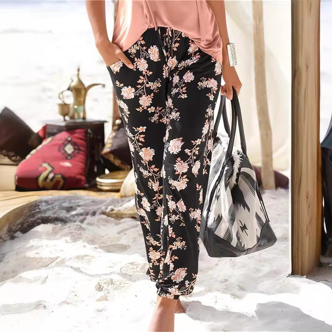 Leisure pants for women with floral pattern and elastic waist Lune London