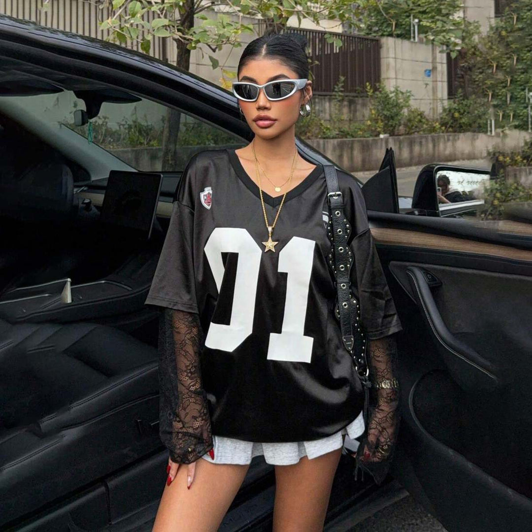 Lune London oversized t-shirt for women Streetstyle with lace sleeves