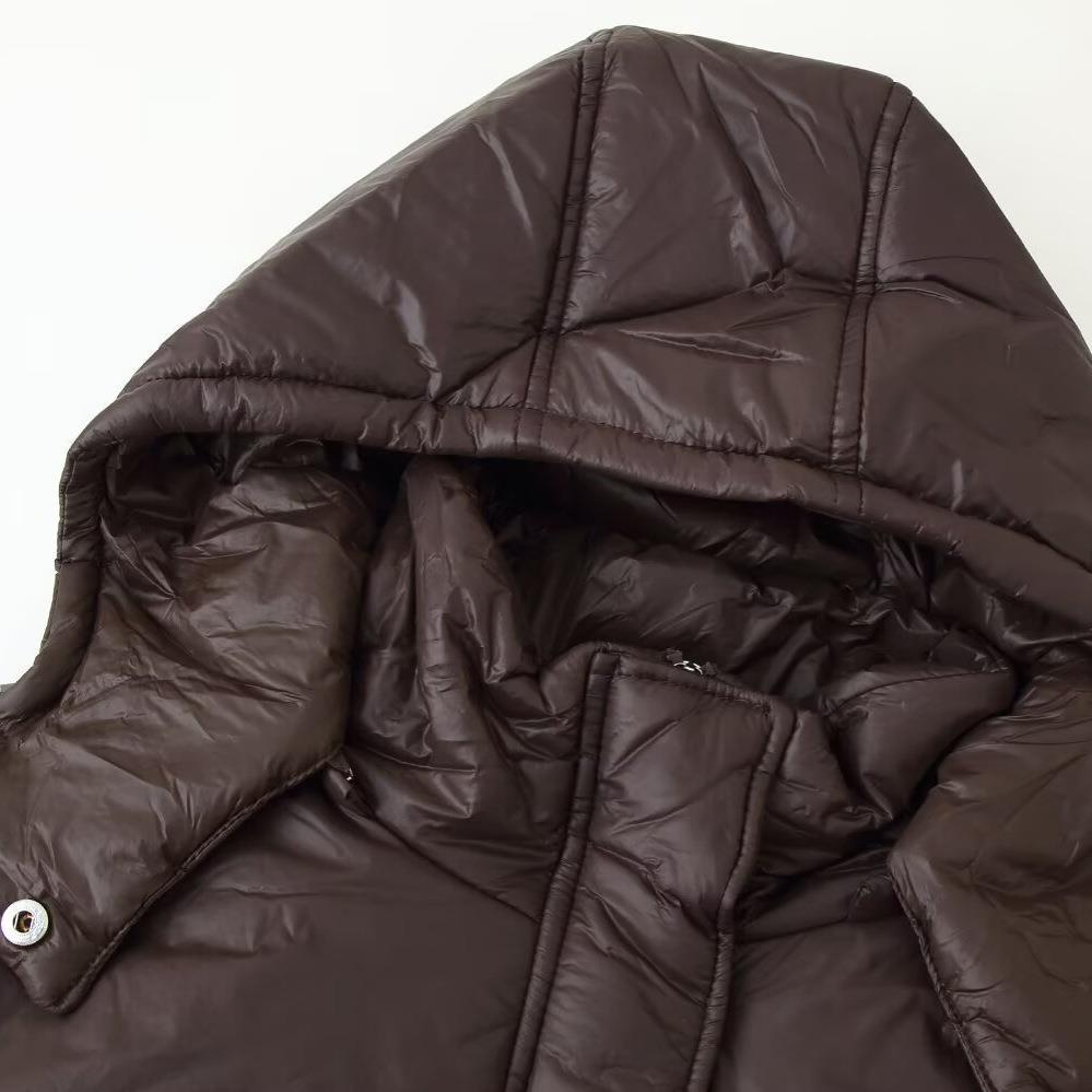 Ladies quilted transition jacket with hood and practical pockets Lune London