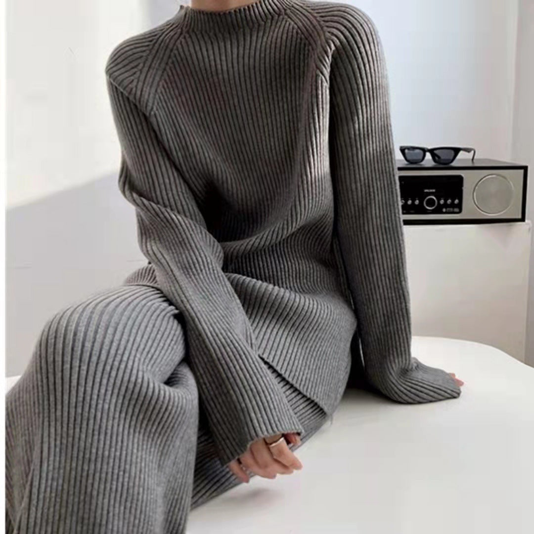 Knitted set for women with a relaxed fit and elegant design Lune London