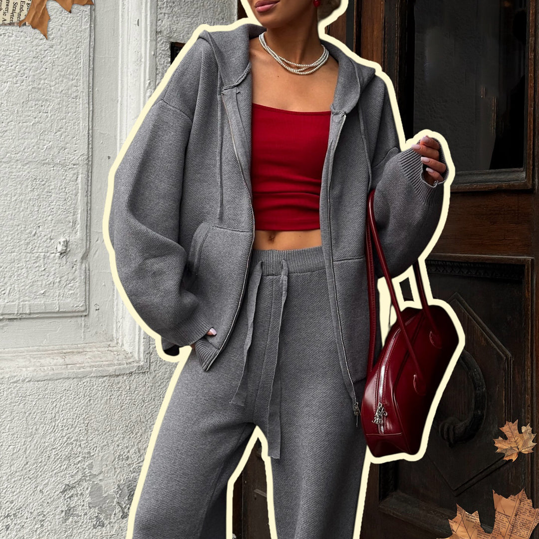 Oversized hoodie for women with a relaxed fit and soft materials Lune London