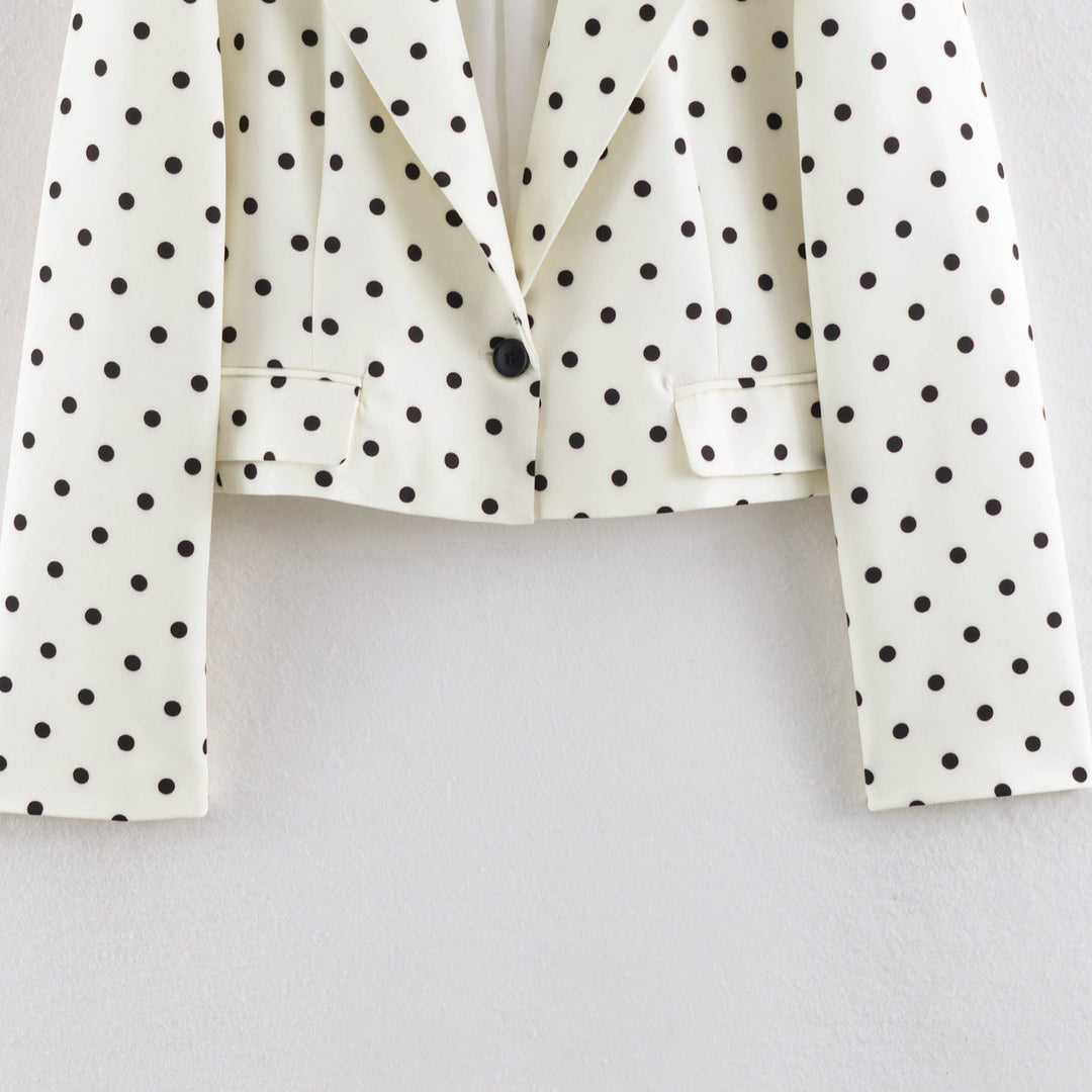 Women's short blazer with polka dot pattern, tailored cut and lapel collar Amarae