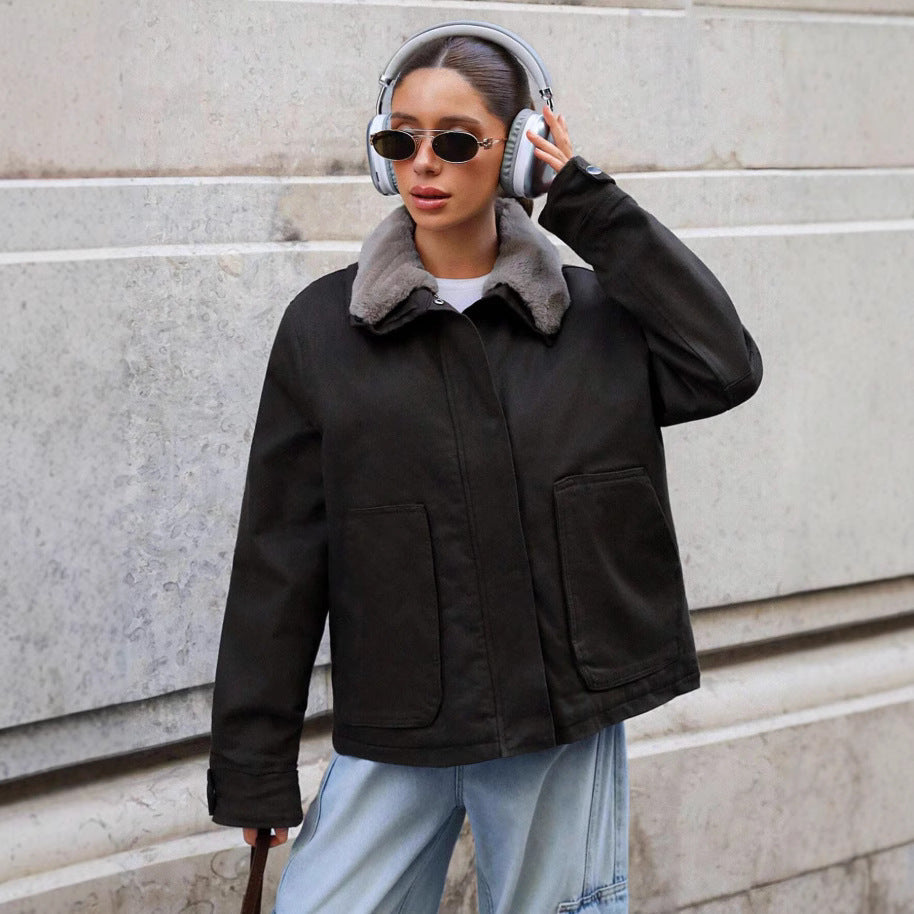Casual transition jacket for women with faux fur collar and convenient pockets Lune London