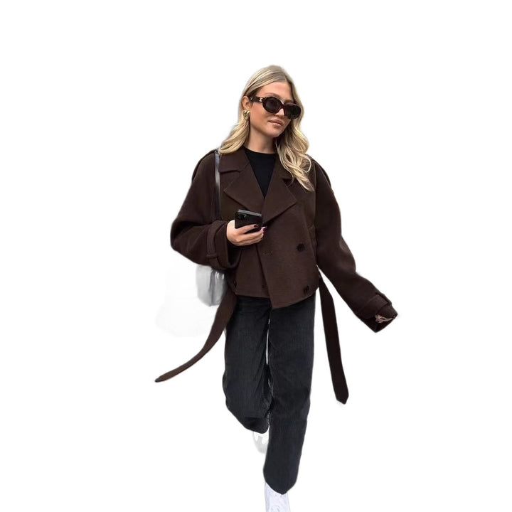 Lune London women's trendy cropped jacket with wide collar and fitted cut