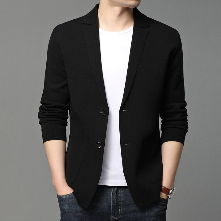 Fashionable knitted men's jacket with elegant buttons and practical pockets Lune London