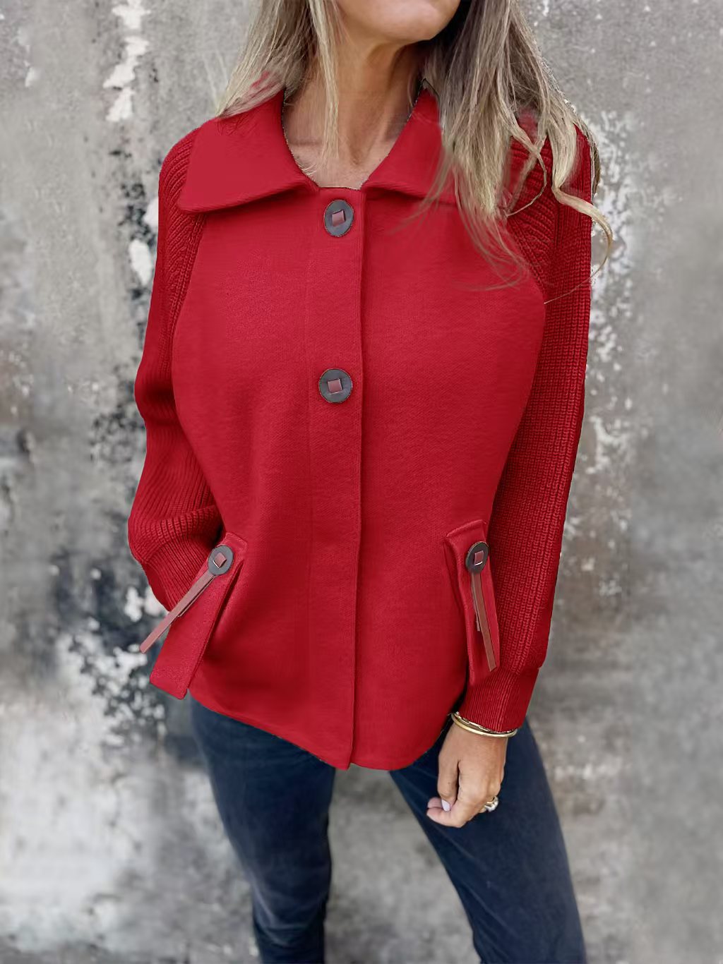 Women’s leisure jacket with structured design and practical pockets Lune London