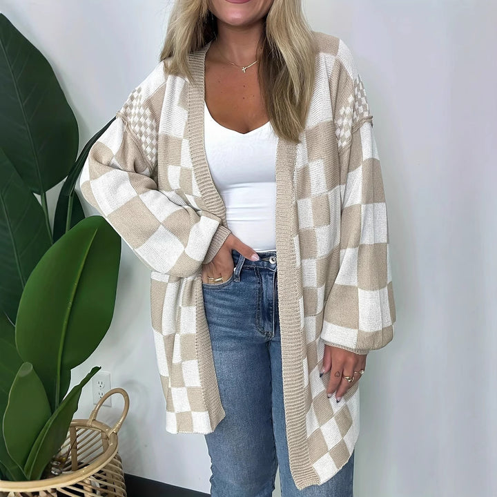 Ladies Oversize Cardigan with plaid pattern Lune London