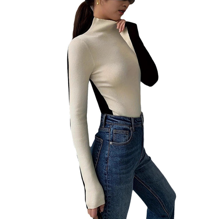 Pull à col roulé de haute qualité pour femmes avec des manches contrastées Chic & Stil