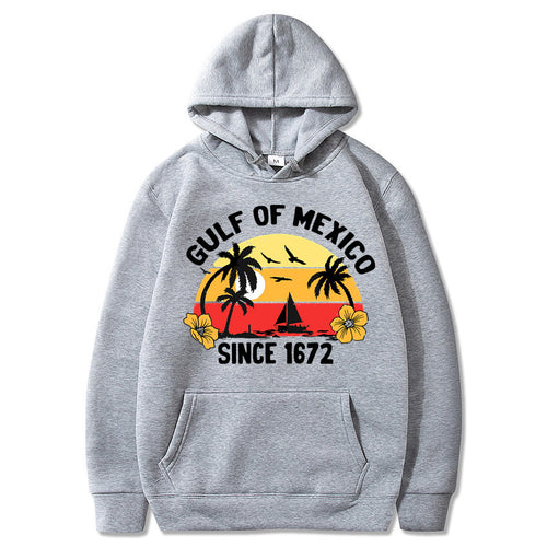 Women's hoodie with creative beach motif and high-quality fabric Chic & Stil