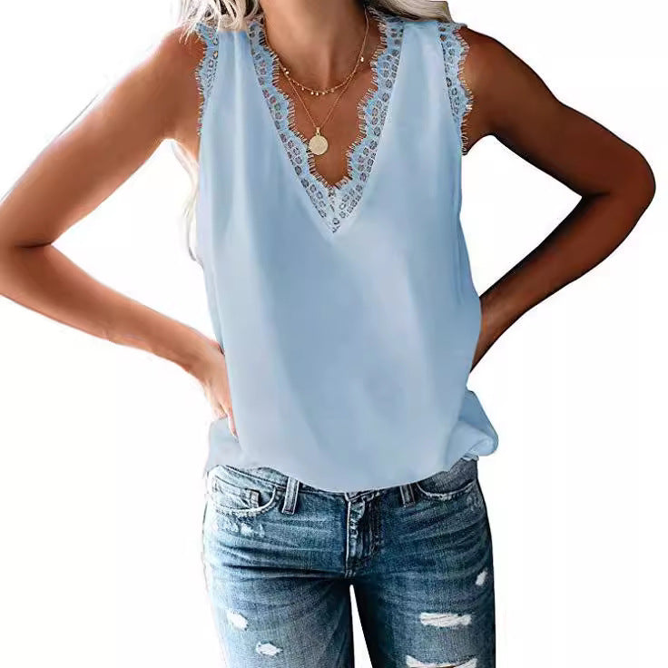 Women’s blouse with elegant lace insert Lune London
