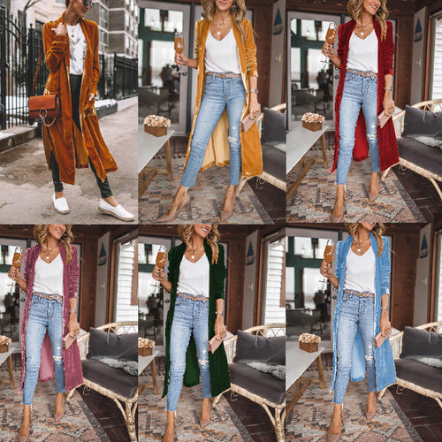 Manteau en velours à la mode pour femmes avec une coupe élégante et des poches pratiques Chic & Stil
