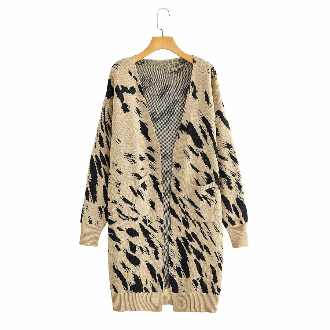 Ladies chunky knit cardigan with trendy leopard print and practical pockets Lune London
