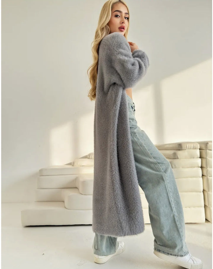 Ladies long plush cardigan with open cut and raglan sleeves Lune London